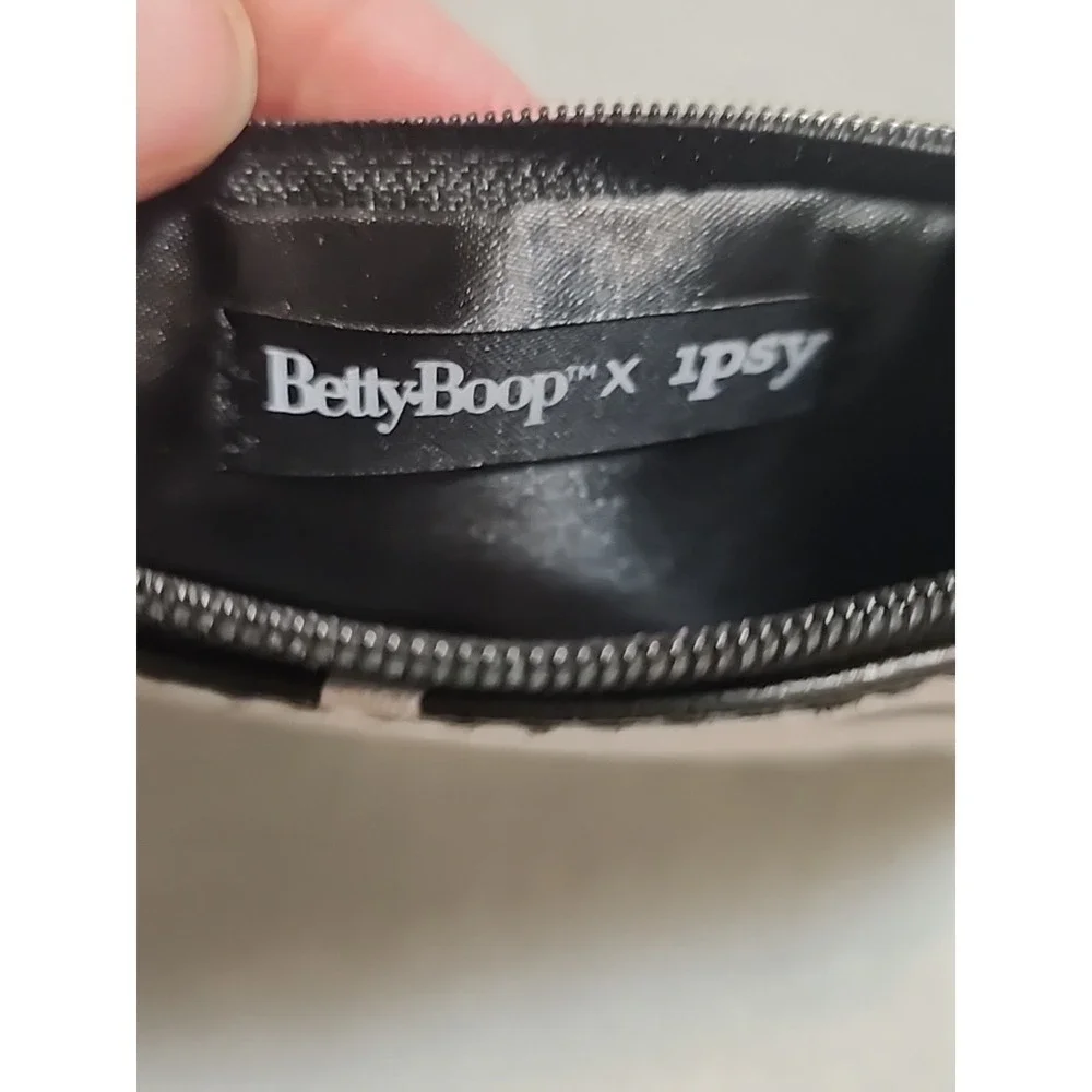 Betty‎ Boop X 1psy Womens Pink Black Sequin Lightweight Zipper Makeup Bag 7.5x5